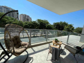 Luxury Beach Facing Balcony Appartment